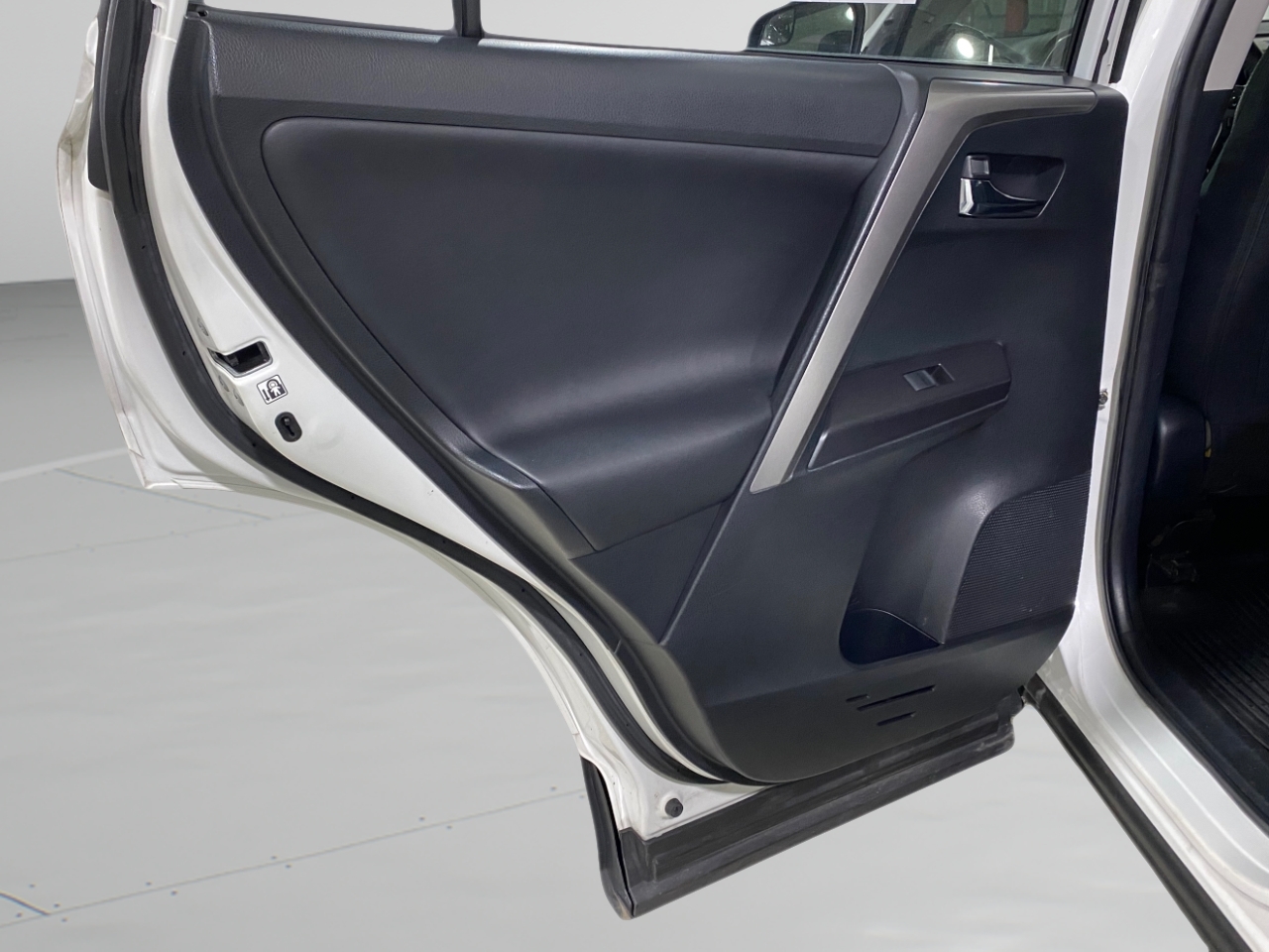 Toyota RAV4 XLE AWD 2017