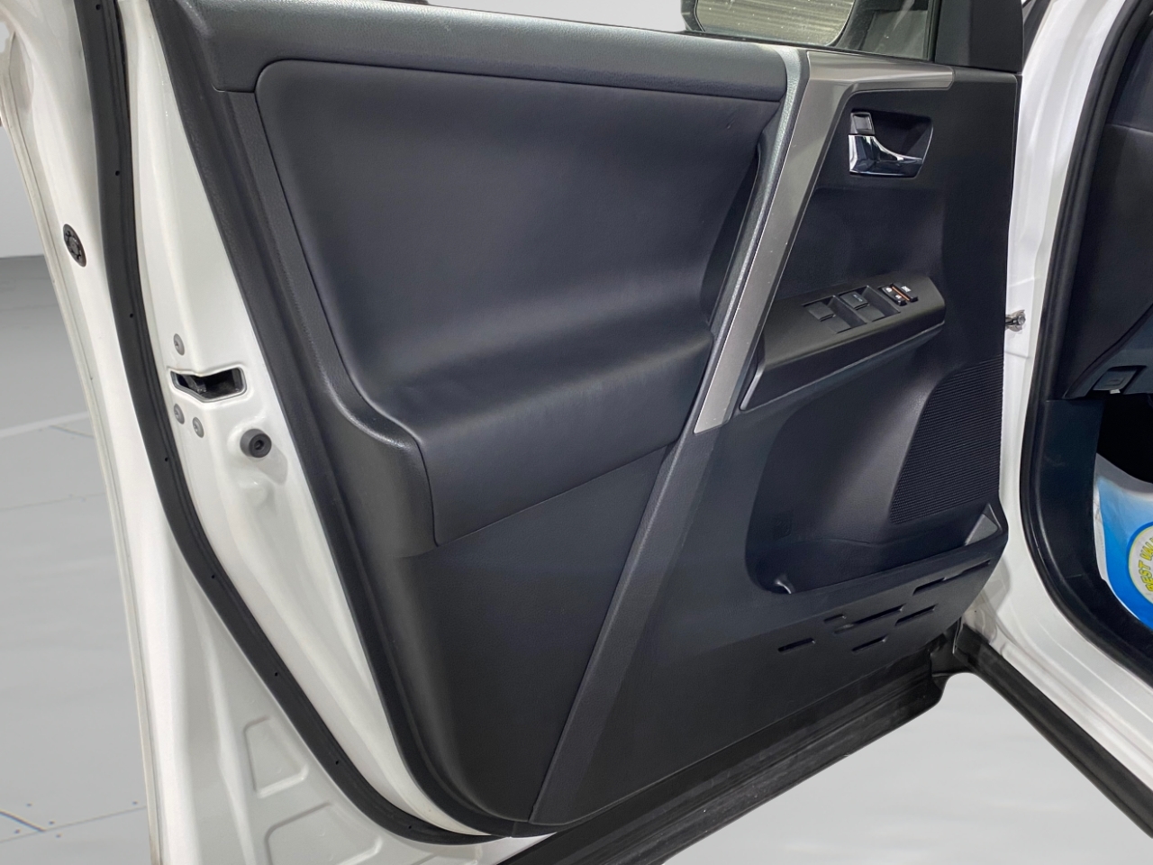 Toyota RAV4 XLE AWD 2017