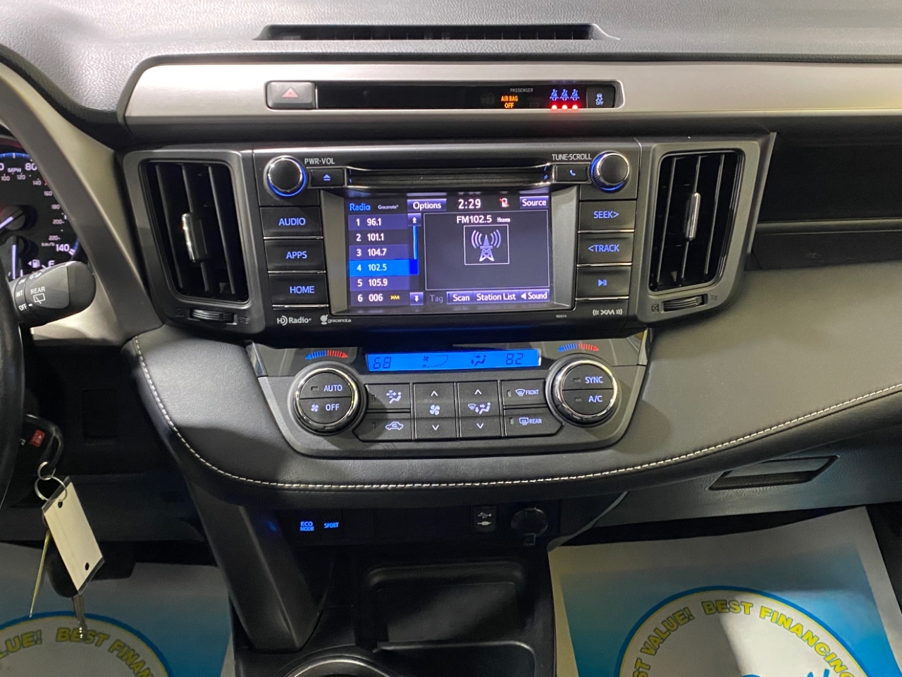 Toyota RAV4 XLE AWD 2017