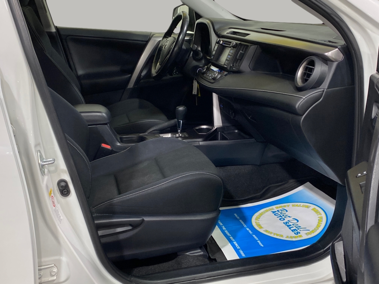 Toyota RAV4 XLE AWD 2017