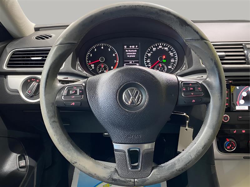Volkswagen Passat 2.5L SE AT 2013 Volkswagen Passat 2.5L SE AT 2013