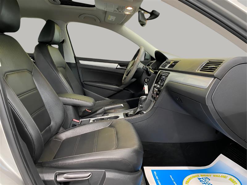 Volkswagen Passat 2.5L SE AT 2013 Volkswagen Passat 2.5L SE AT 2013