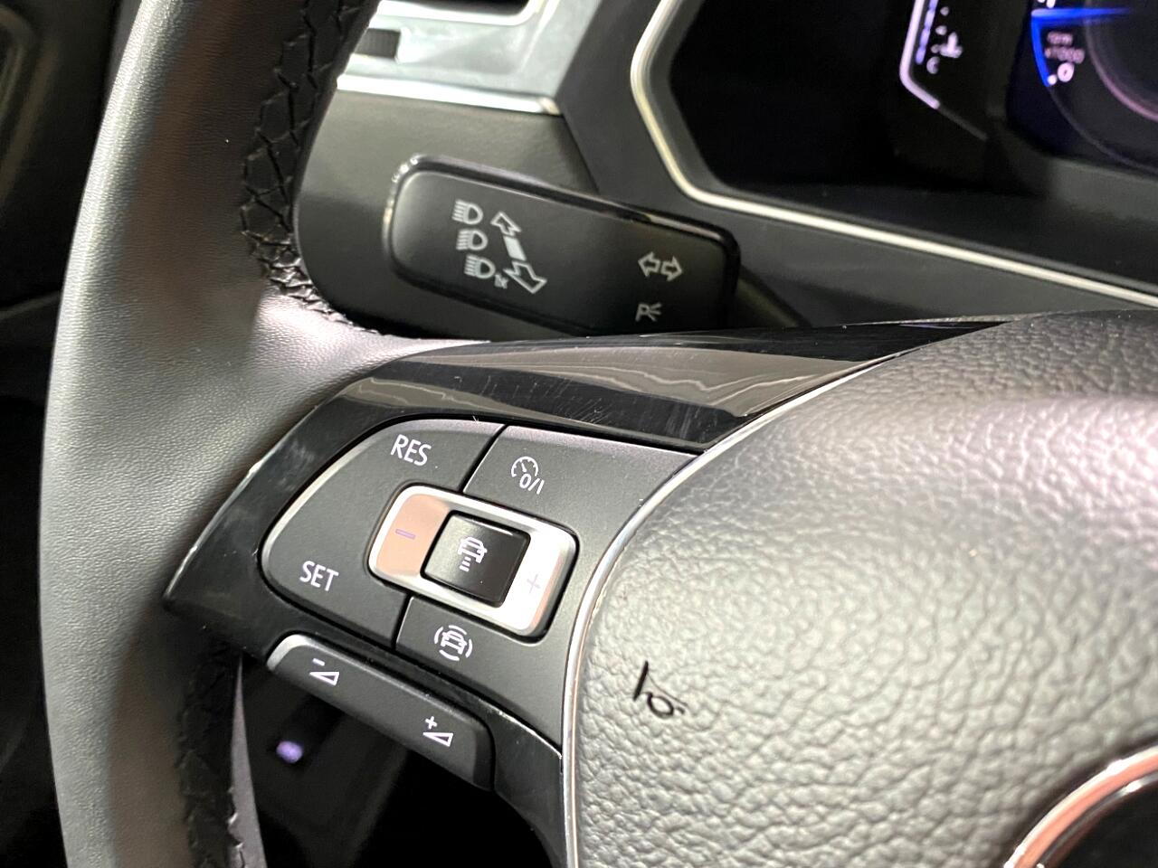 Volkswagen Tiguan SEL 4Motion AWD 2020