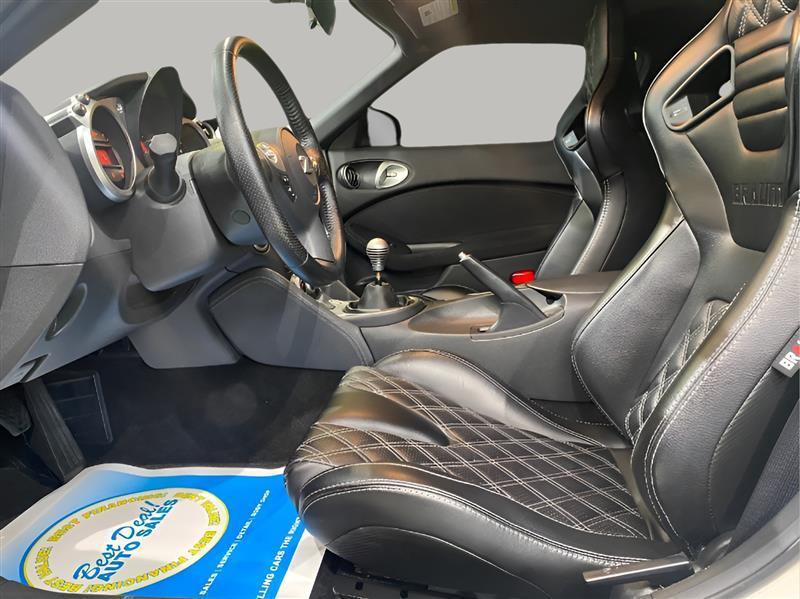 Nissan Z 370Z Coupe Touring 6MT 2017