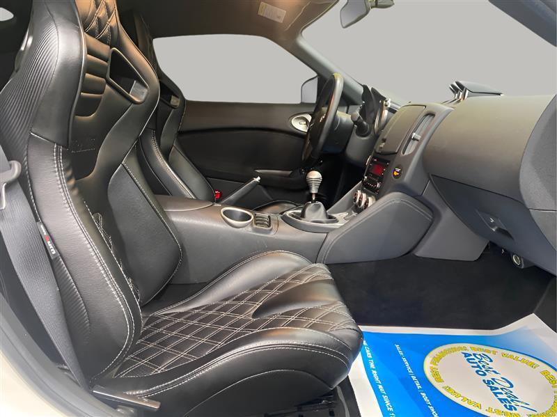 Nissan Z 370Z Coupe Touring 6MT 2017