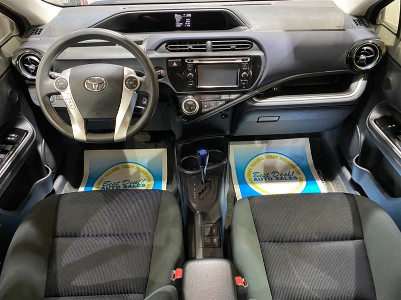 Toyota Prius c Base 2015