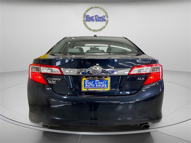 Toyota Camry XLE V6 2012