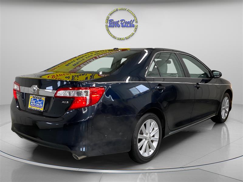 Toyota Camry XLE V6 2012