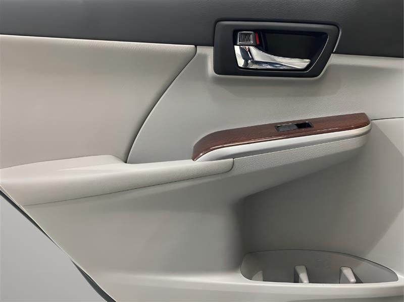 Toyota Camry XLE V6 2012