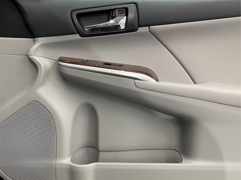 Toyota Camry XLE V6 2012