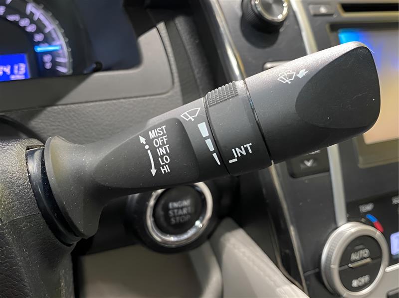 Toyota Camry XLE V6 2012