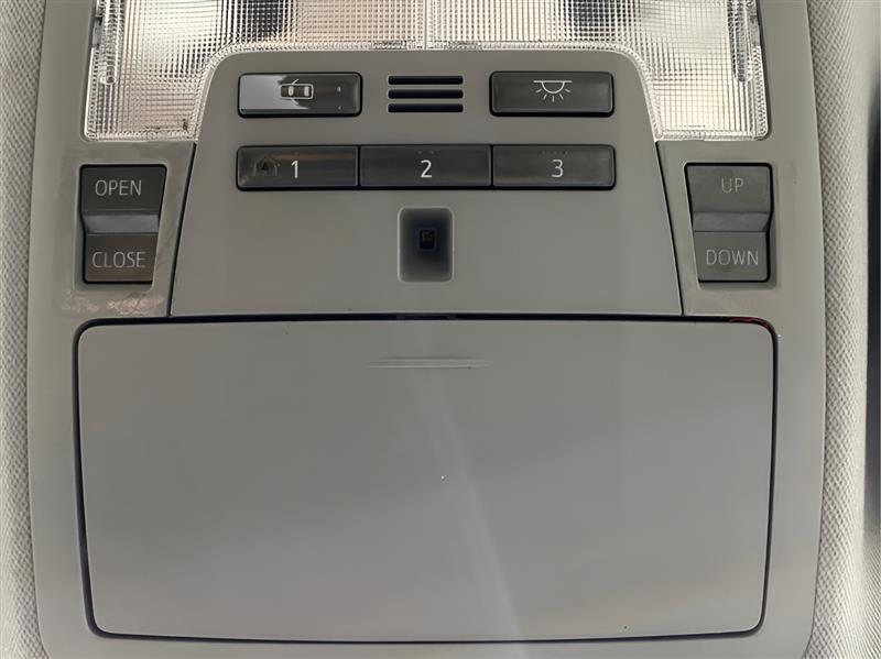 Toyota Camry XLE V6 2012