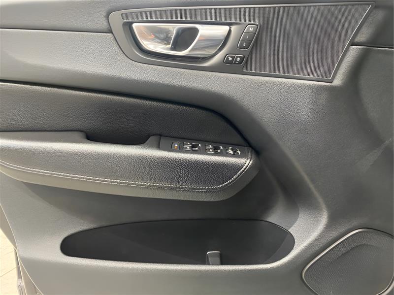 Volvo XC60 T8 Momentum Hybrid AWD 2022