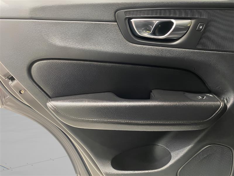 Volvo XC60 T8 Momentum Hybrid AWD 2022