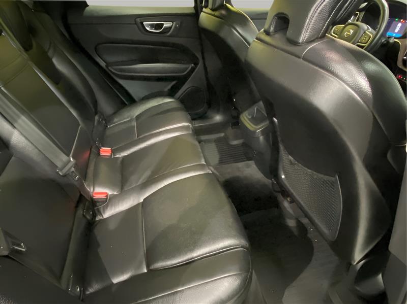 Volvo XC60 T8 Momentum Hybrid AWD 2022