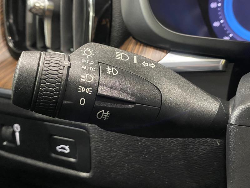 Volvo XC60 T8 Momentum Hybrid AWD 2022