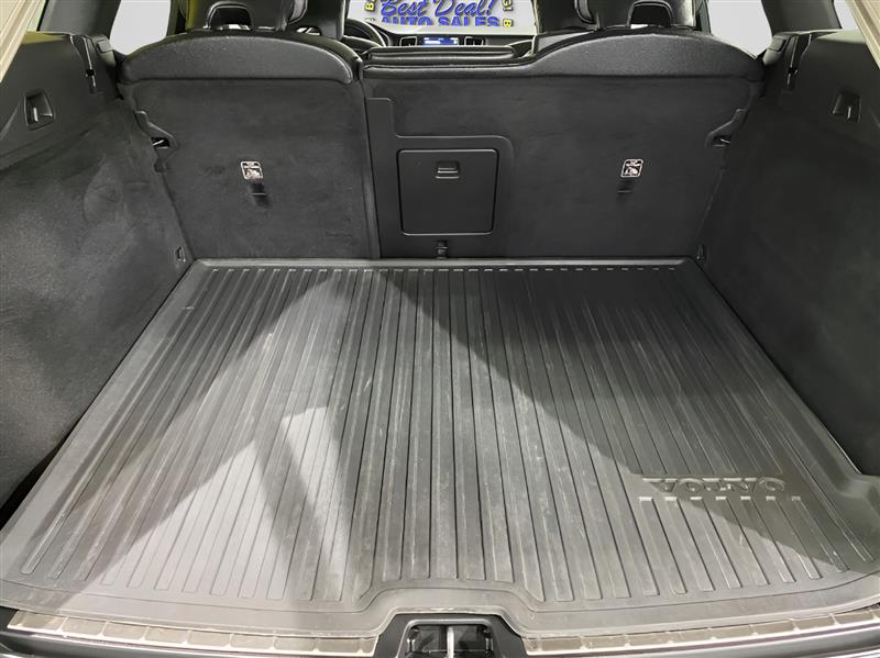 Volvo XC60 T8 Momentum Hybrid AWD 2022