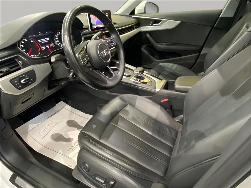 Audi A4 2.0T Premium quattro Sedan 2017