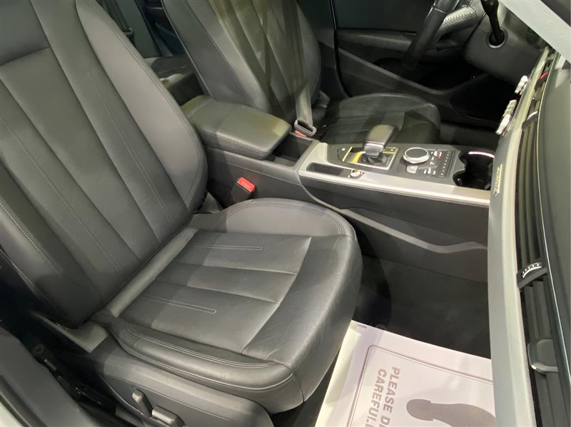 Audi A4 2.0T Premium quattro Sedan 2017