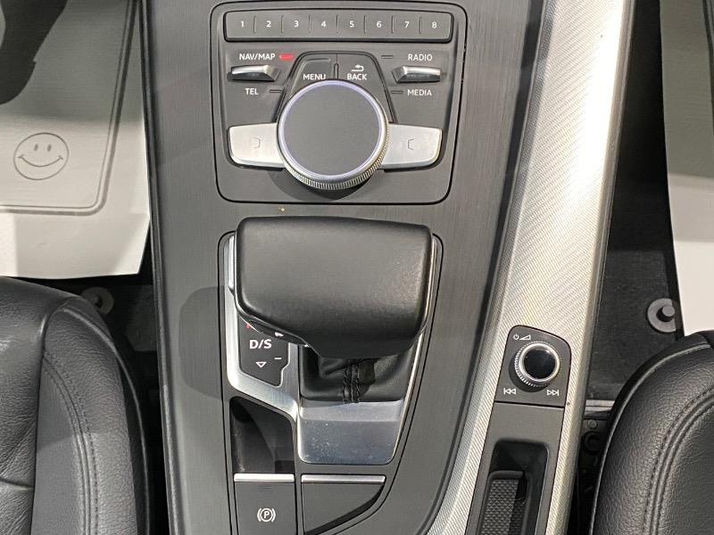 Audi A4 2.0T Premium quattro Sedan 2017