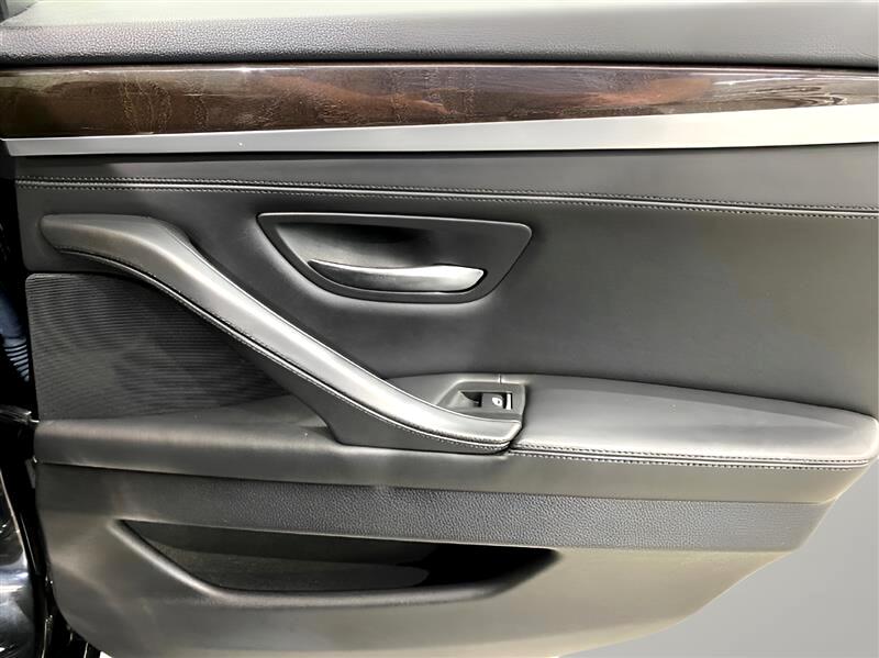 BMW 5-Series 535i xDrive 2016