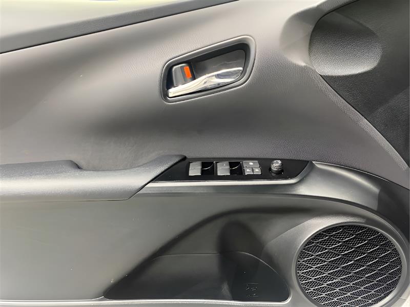 Toyota Prius LE AWD-e 2022