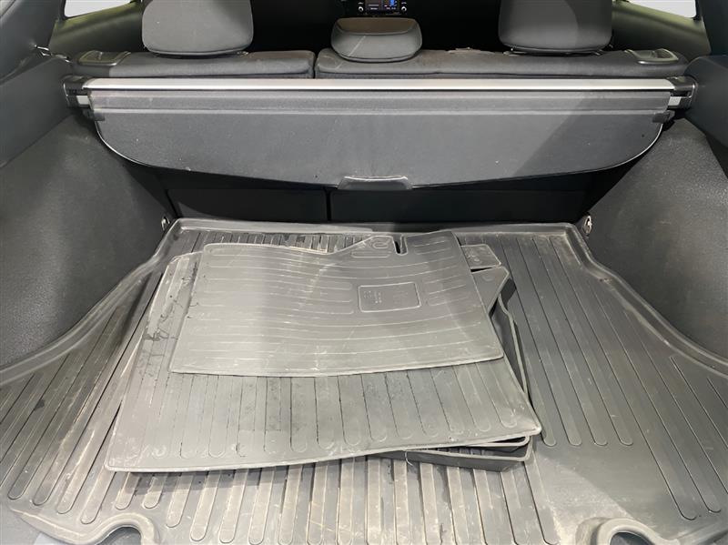 Toyota Prius LE AWD-e 2022