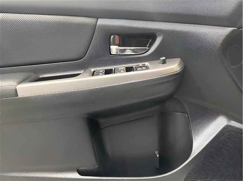 Subaru Impreza 2.0i Sport Limited PZEV 5-Door 2015