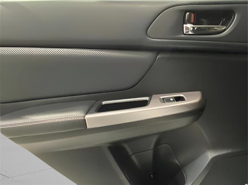 Subaru Impreza 2.0i Sport Limited PZEV 5-Door 2015