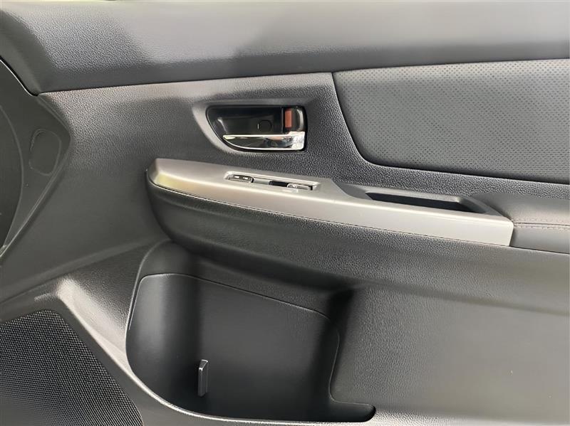 Subaru Impreza 2.0i Sport Limited PZEV 5-Door 2015