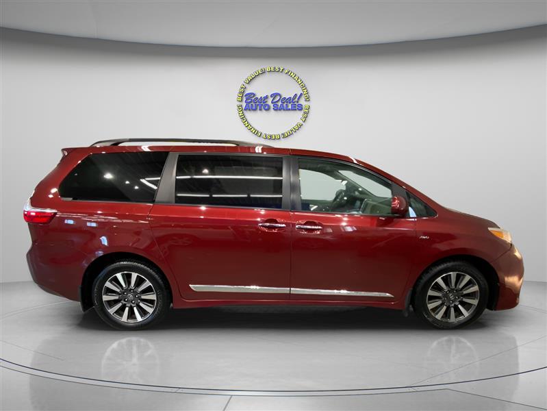 Toyota Sienna XLE 7-Passenger AWD 2019