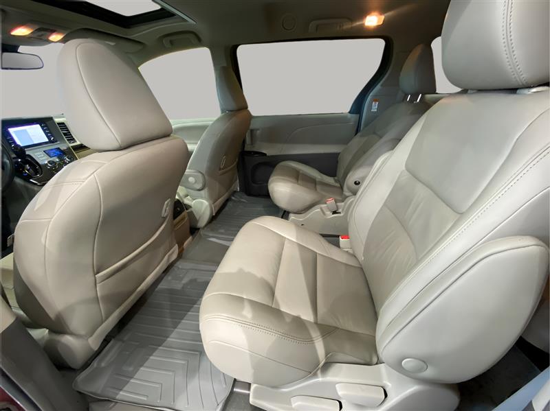 Toyota Sienna XLE 7-Passenger AWD 2019