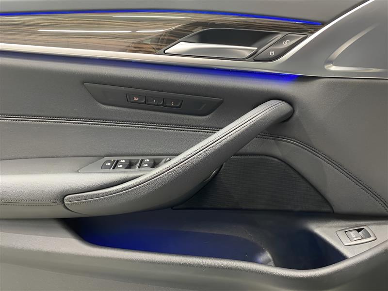 BMW 5-Series 530i xDrive 2018