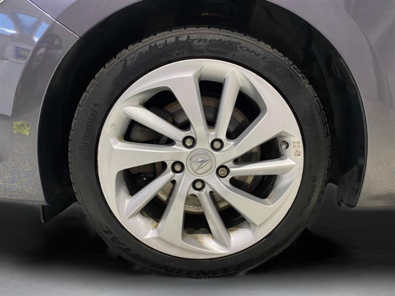 Acura ILX 8-Spd AT w/ Premium Package 2017