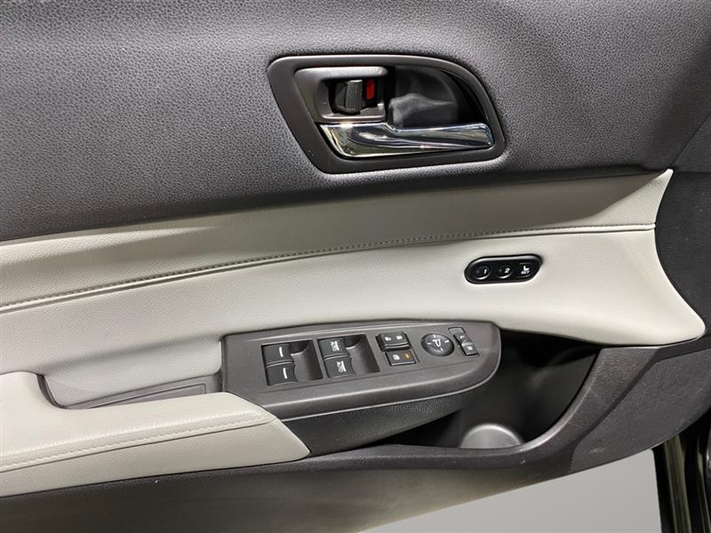 Acura ILX 8-Spd AT w/ Premium Package 2017