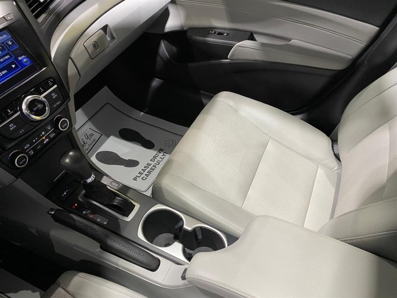 Acura ILX 8-Spd AT w/ Premium Package 2017