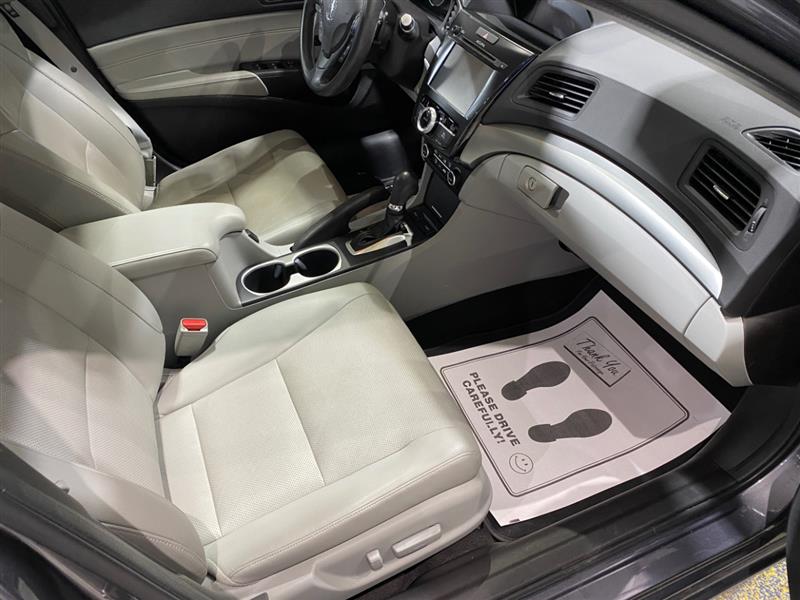 Acura ILX 8-Spd AT w/ Premium Package 2017