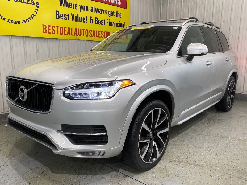 2018 Volvo XC90 Momentum's photo
