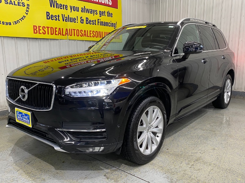 2016 Volvo XC90 Momentum's photo