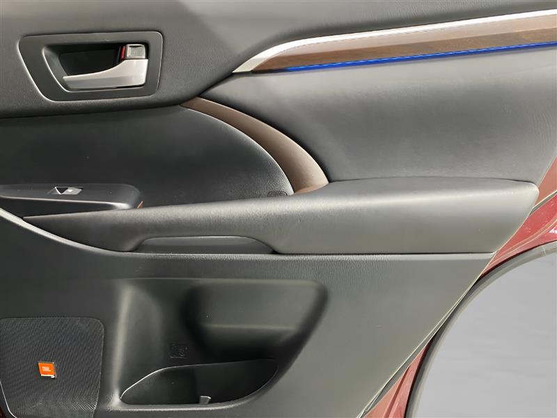 Toyota Highlander Limited AWD V6 2016