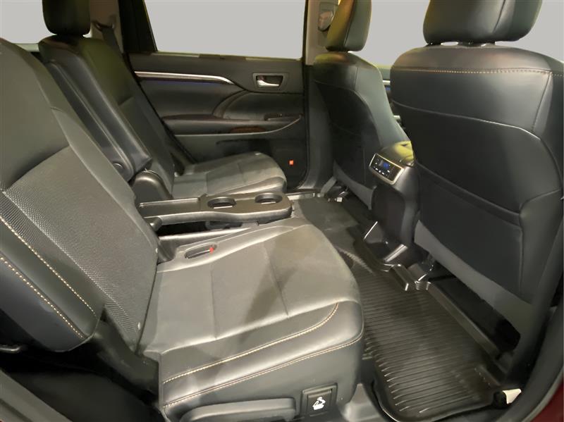 Toyota Highlander Limited AWD V6 2016