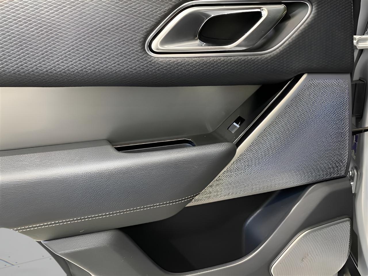 Land Rover Range Rover Velar S 2018