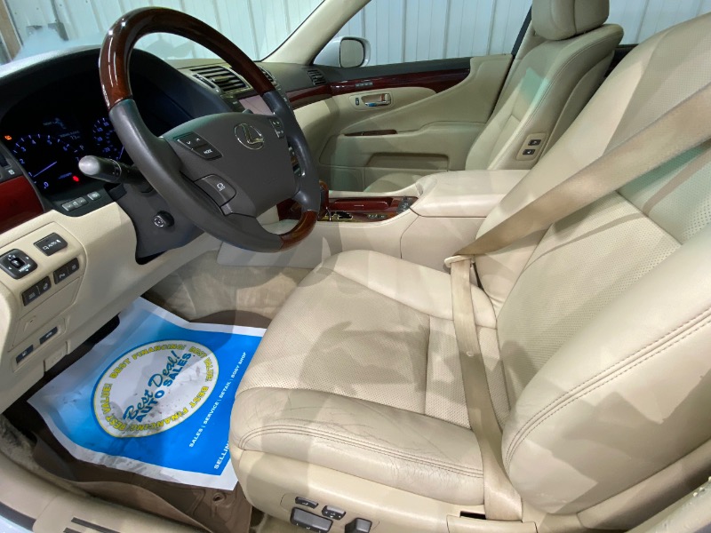 Lexus LS 460 L Luxury Sedan AWD 2011