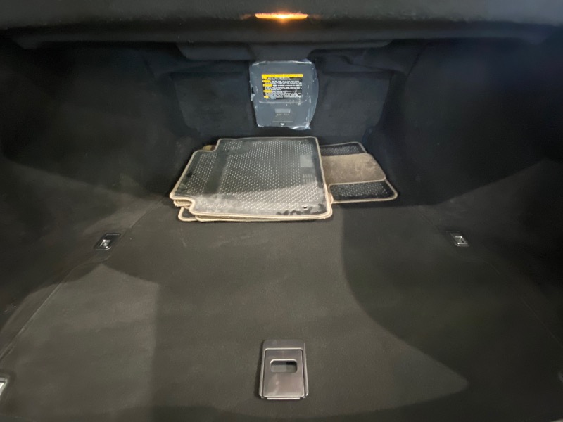 Lexus LS 460 L Luxury Sedan AWD 2011