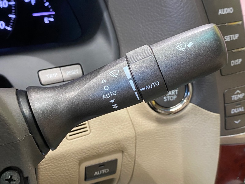 Lexus LS 460 L Luxury Sedan AWD 2011