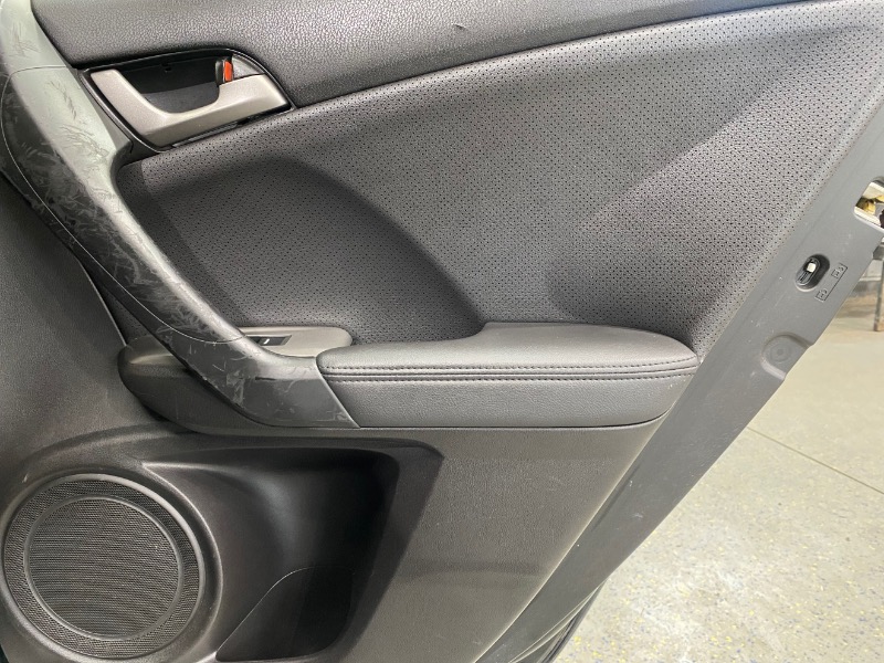 Acura TSX 5-speed AT 2010