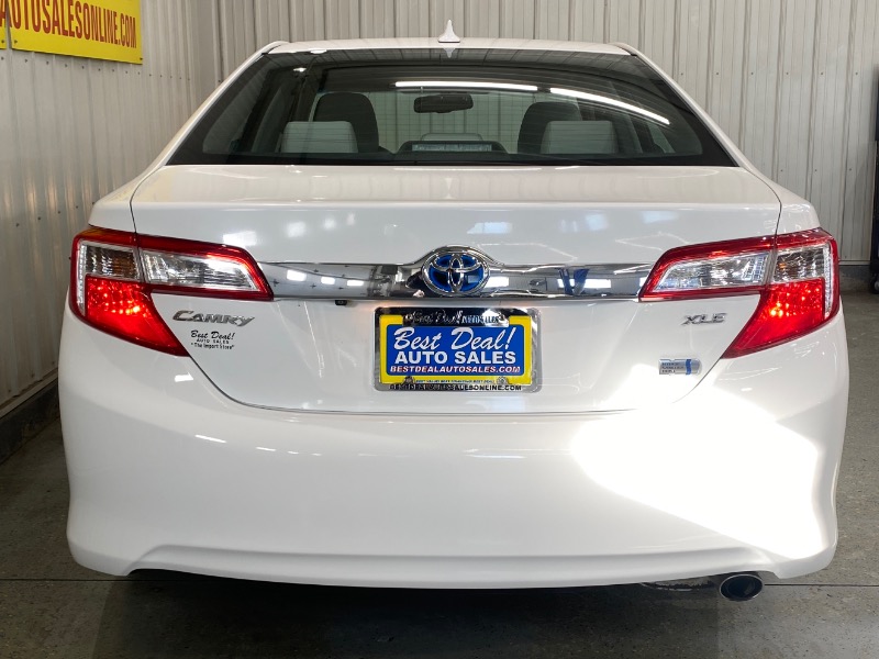 Toyota Camry Hybrid LE 2012