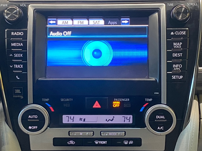 Toyota Camry Hybrid LE 2012