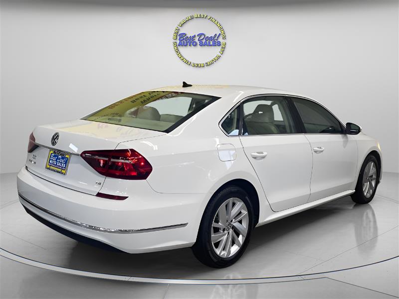 Volkswagen Passat SE 2018