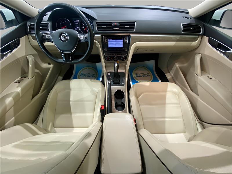 Volkswagen Passat SE 2018